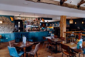 About Us - Harbwr Bar